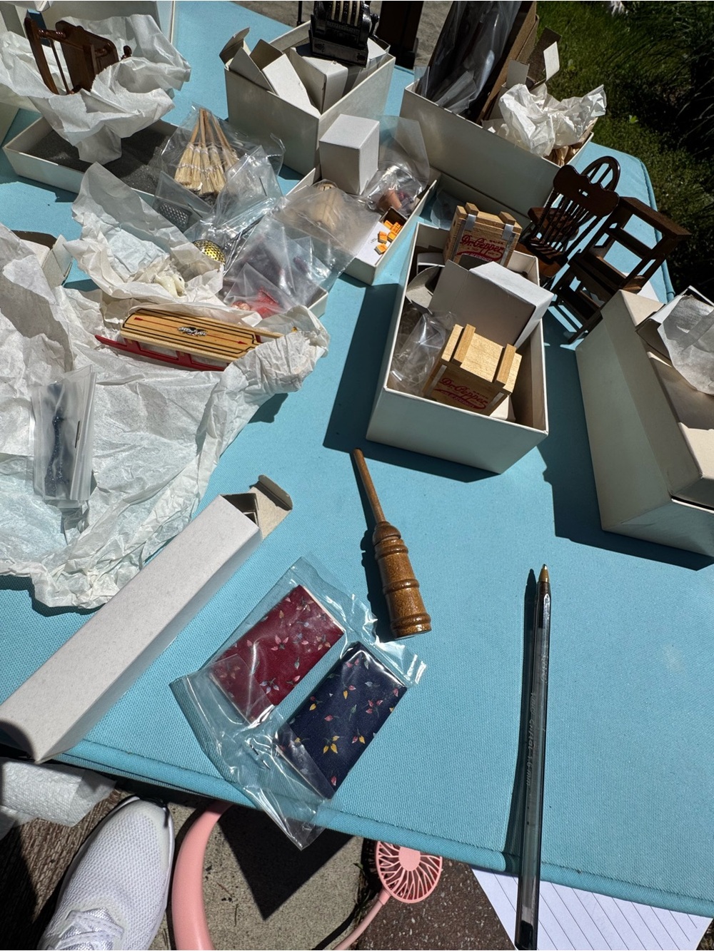 Franklin Mint Miniature Dollhouse Accessories Set - entire lot included in sale - Picture 16 of 16